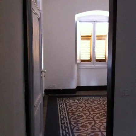Daire Piazza Torriglia 9 *